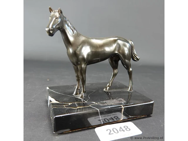 Bronzen paard - afbeelding 1 van  5