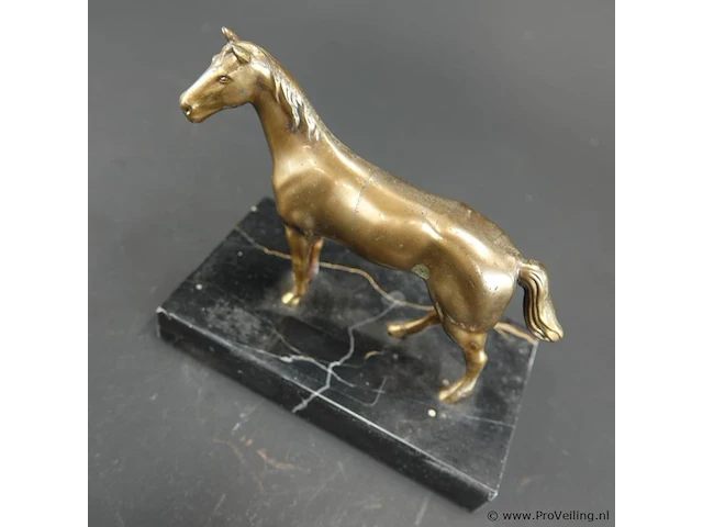 Bronzen paard - afbeelding 3 van  5