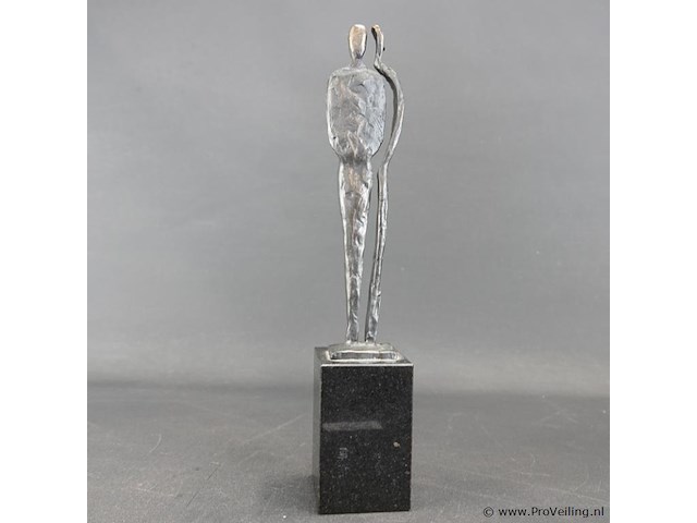 Bronzen sculptuur corry ammerlaan - afbeelding 3 van  4