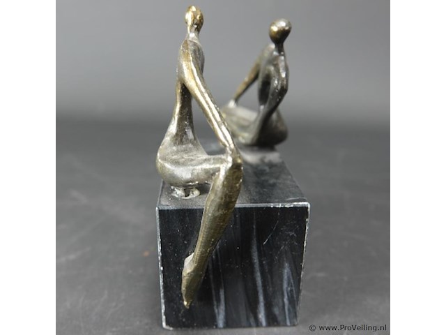 Bronzen sculptuur op maremeren basement - afbeelding 3 van  5