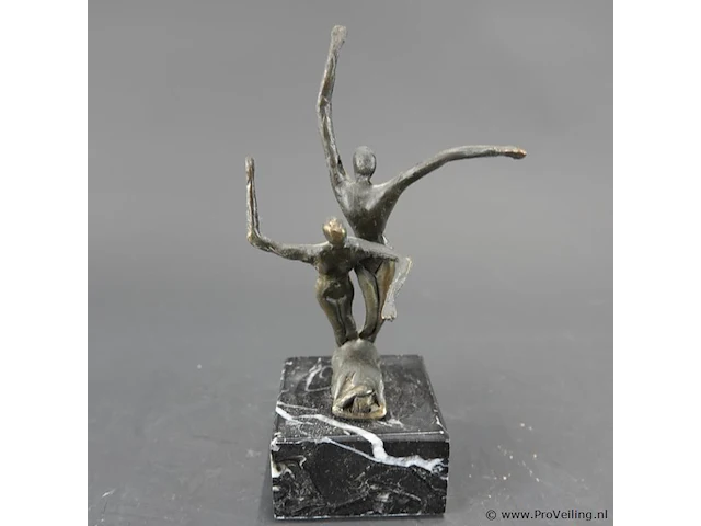 Bronzen sculptuur op marmeren basement - afbeelding 2 van  5