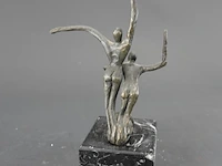 Bronzen sculptuur op marmeren basement - afbeelding 4 van  5