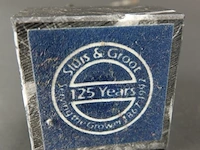 Bronzen sculptuur op marmeren basement - afbeelding 5 van  5