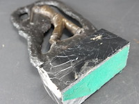 Bronzen sculptuur van een golfster op een marmeren voetstuk - afbeelding 5 van  5