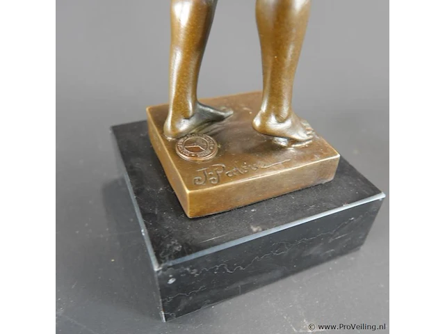 Bronzen sculptuur van een mannelijk naakt - afbeelding 5 van  6