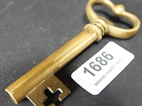 Bronzen sleutel als kurkentrekker - afbeelding 1 van  5