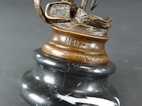 Bronzen vrouwe justitia op marmeren basement - afbeelding 5 van  5