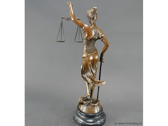 Bronzen vrouwe justitia - afbeelding 3 van  5