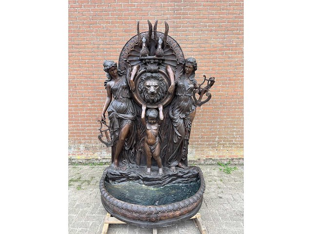 Bronzen wandfontein 1.75 meter breed - afbeelding 2 van  5