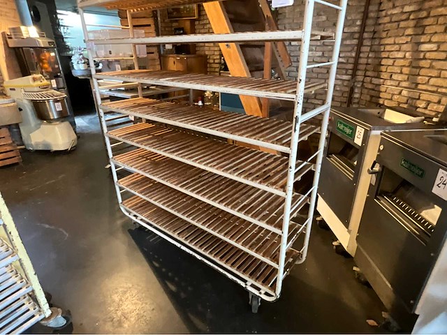 Brood verkoelwagen - afbeelding 4 van  4