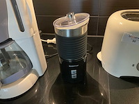 Broodrooster, koffiezetapparaat en melkschuimer - afbeelding 3 van  4