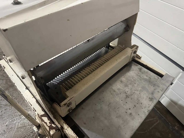 Broodsnijmachine - afbeelding 6 van  7