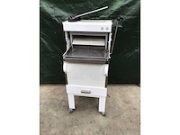 Broodsnijmachine - afbeelding 2 van  2