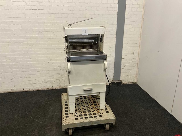 Broodsnijmachine - afbeelding 1 van  9