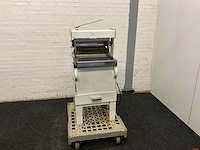 Broodsnijmachine - afbeelding 1 van  9