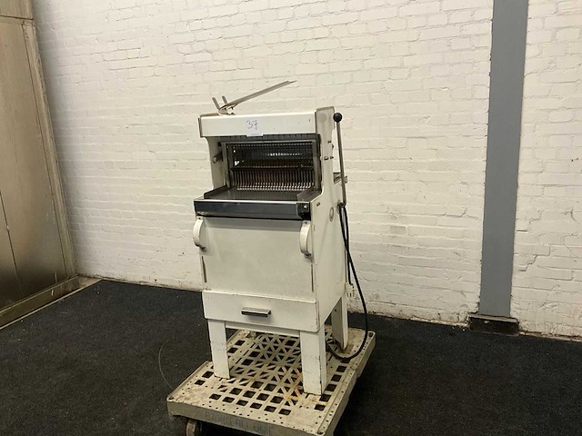 Broodsnijmachine - afbeelding 5 van  9