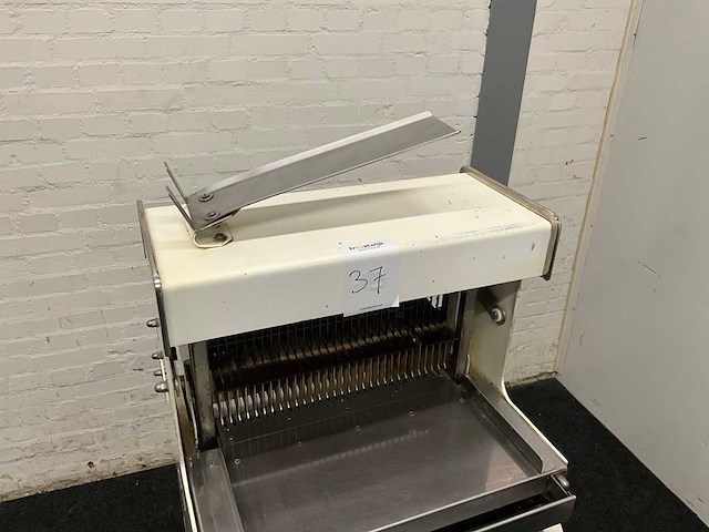 Broodsnijmachine - afbeelding 7 van  9