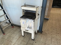 Broodsnijmachine - afbeelding 1 van  5