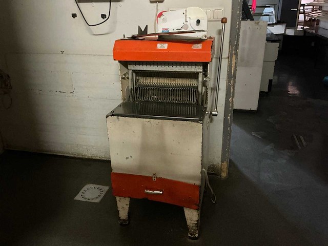 Broodsnijmachine - afbeelding 1 van  5