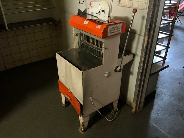 Broodsnijmachine - afbeelding 5 van  5