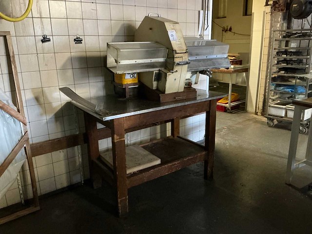 Broodsnijmachine - afbeelding 1 van  7