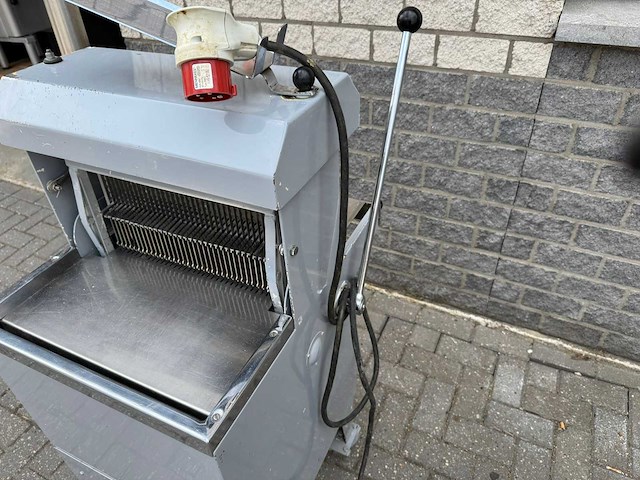 Broodsnijmachine - afbeelding 3 van  3