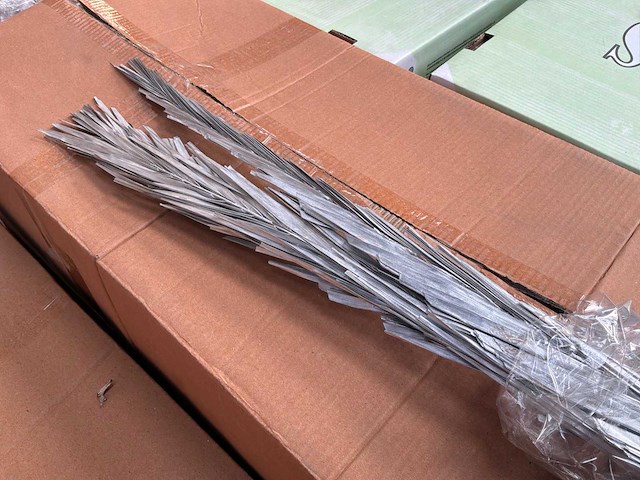 Broom grass siertak (252x) - afbeelding 1 van  1