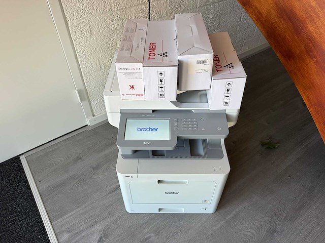 Brother - mfc-l9570cdw - laserprinter - afbeelding 2 van  4