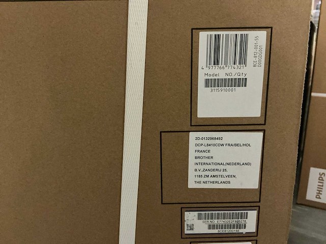 Brother dcp-l8410cdw professional colour multi-functional laser printer - afbeelding 3 van  3