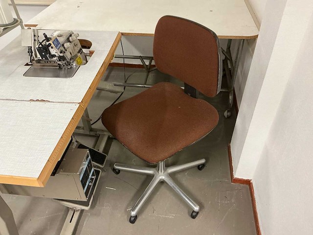 Brother ef4-n11 naaimachine / werkstation - afbeelding 7 van  10