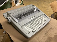 Brother sx-4000 electronic typewriter - afbeelding 1 van  4