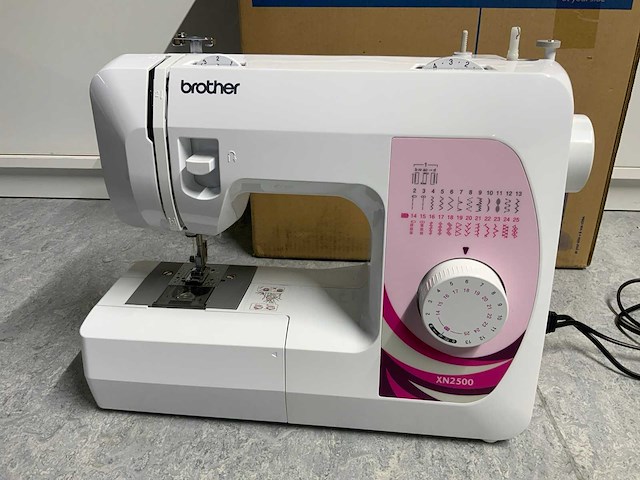 Brother xn2500 naaimachine - afbeelding 1 van  5