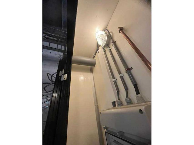 Brouwer - 380v mobiele nooddouchecabine - sanitairunit - afbeelding 37 van  54
