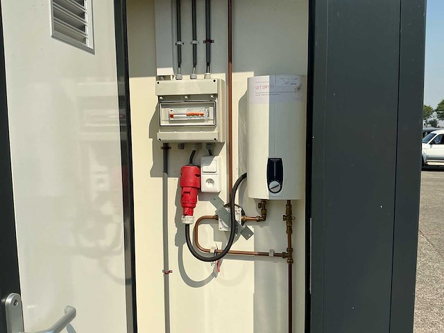 Brouwer - 380v mobiele nooddouchecabine - sanitairunit - afbeelding 2 van  27