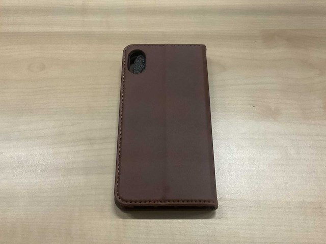 Brown cover iphone x telefoonhoesje (550x) - afbeelding 5 van  6