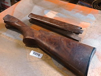Browning houten kolf en voorhout (stock en forend set) van een jachtgeweer of vuurwapen, vaak gemaakt van walnotenhout. - afbeelding 1 van  5
