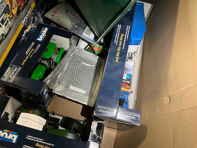 Bruder miniatuur speelgoed - afbeelding 6 van  7