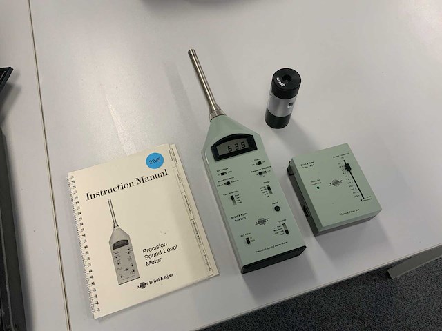 Brüel & kjaer 2235 precisie sound level meter inclusief diverse accessoires - afbeelding 2 van  6