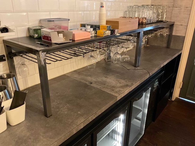 Brug met glazenhouder (2x) - afbeelding 1 van  3