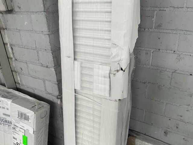 Brugman compact 4 new fixation 22-300x2200 4k radiator - afbeelding 4 van  5