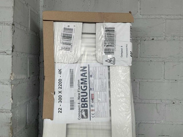 Brugman compact 4 new fixation 22-300x2200 4k radiator - afbeelding 5 van  5