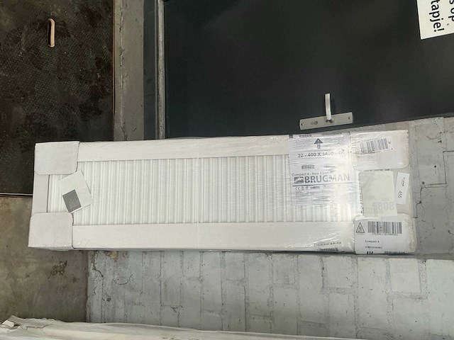 Brugman compact 4 new fixation 22-400x1400 4k radiator - afbeelding 2 van  5