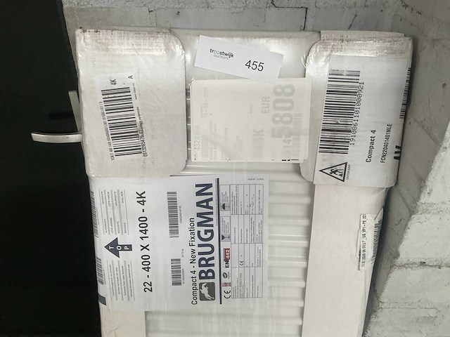Brugman compact 4 new fixation 22-400x1400 4k radiator - afbeelding 3 van  5