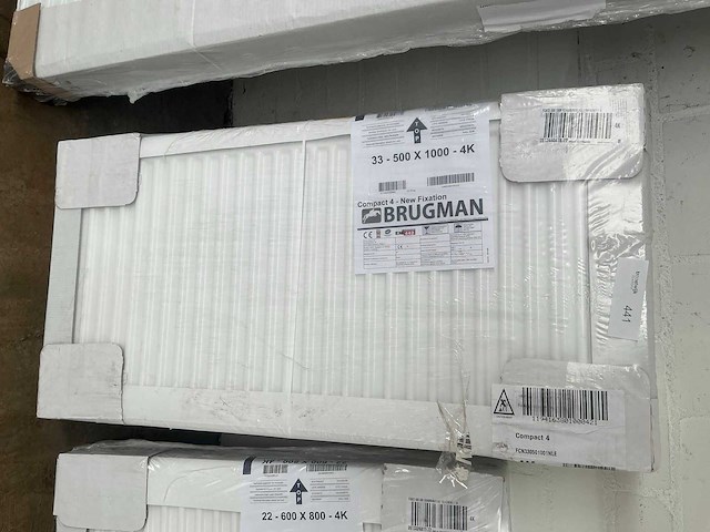 Brugman compact 4 new fixation 22-600x1400 radiator - afbeelding 2 van  5