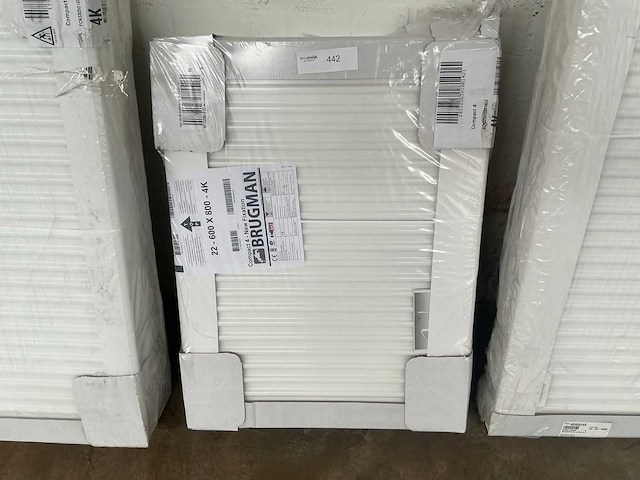 Brugman compact 4 new fixation 22-600x800 radiator - afbeelding 3 van  5