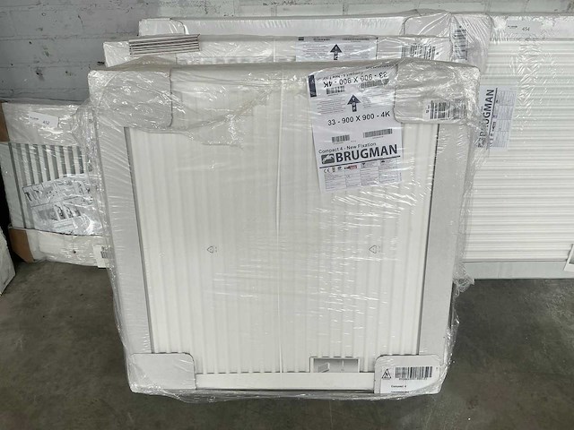 Brugman compact 4 new fixation 33-900x900 radiator (3x) - afbeelding 2 van  5