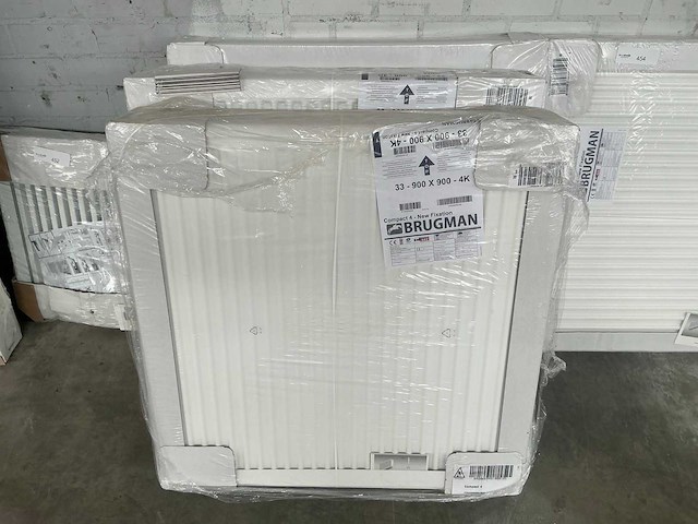 Brugman compact 4 new fixation 33-900x900 radiator (3x) - afbeelding 3 van  5
