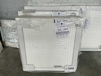 Brugman compact 4 new fixation 33-900x900 radiator (3x) - afbeelding 3 van  5