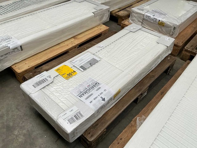 Brugman compact 4 radiator 140x50cm - afbeelding 1 van  3