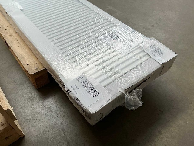 Brugman compact 4 radiator 220cm - afbeelding 3 van  3